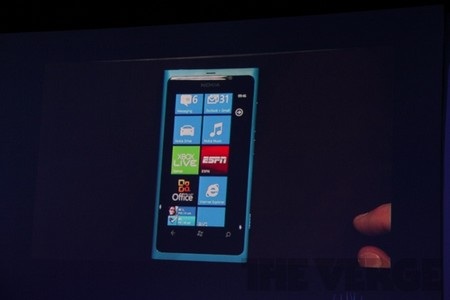 Nokia trình làng Windows Phone, chưa thực sự ấn tượng - 5