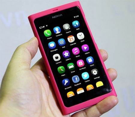 “Đập hộp” Nokia N9 chính hãng tại Việt Nam - 4 “Đập hộp” Nokia N9 chính hãng tại Việt Nam - 4