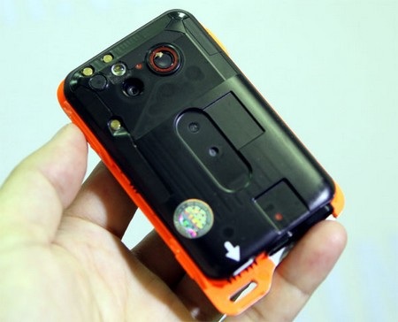 Smartphone “siêu bền” của Sony Ericsson giá trên 8 triệu đồng - 10 Smartphone “siêu bền” của Sony Ericsson giá trên 8 triệu đồng - 10