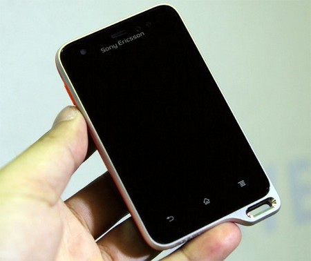 Smartphone “siêu bền” của Sony Ericsson giá trên 8 triệu đồng - 4 Smartphone “siêu bền” của Sony Ericsson giá trên 8 triệu đồng - 4
