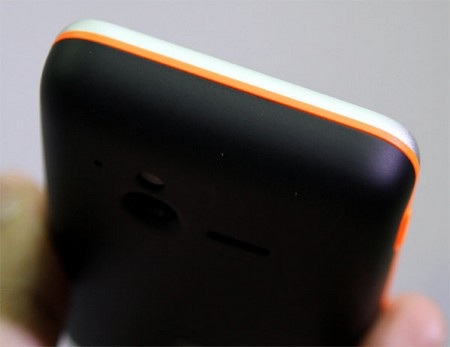 Smartphone “siêu bền” của Sony Ericsson giá trên 8 triệu đồng - 9 Smartphone “siêu bền” của Sony Ericsson giá trên 8 triệu đồng - 9