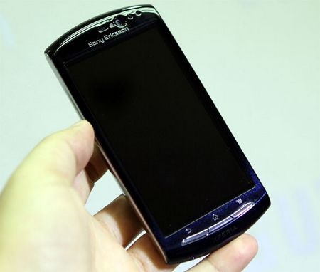 Khám phá Sony Ericsson Xperia neo V chính hãng tại Việt Nam - 3