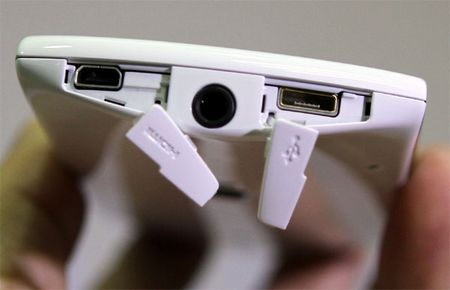 Khám phá Sony Ericsson Xperia neo V chính hãng tại Việt Nam - 7