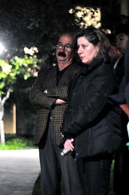 Người hâm mộ lặng buồn tưởng niệm Steve Jobs - 8