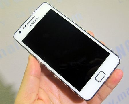 Galaxy S II trắng chính hãng dưới 14 triệu đồng - 3 Galaxy S II trắng chính hãng dưới 14 triệu đồng - 3