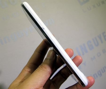 Galaxy S II trắng chính hãng dưới 14 triệu đồng - 7 Galaxy S II trắng chính hãng dưới 14 triệu đồng - 7