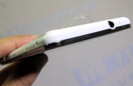 Galaxy S II trắng chính hãng dưới 14 triệu đồng - 9 Galaxy S II trắng chính hãng dưới 14 triệu đồng - 9