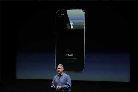 iPhone 4S chưa “đã cơn khát” người hâm mộ - 2 iPhone 4S chưa “đã cơn khát” người hâm mộ - 2