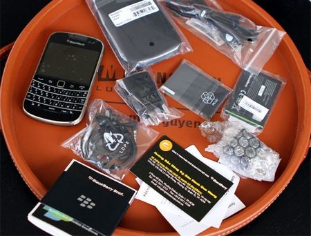 Blackberry Bold 9900 chính hãng giá gần 16 triệu đồng - 3 Blackberry Bold 9900 chính hãng giá gần 16 triệu đồng - 3