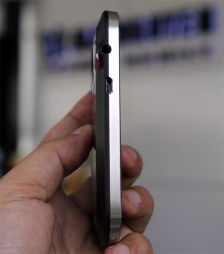 Blackberry Bold 9900 chính hãng giá gần 16 triệu đồng - 5 Blackberry Bold 9900 chính hãng giá gần 16 triệu đồng - 5