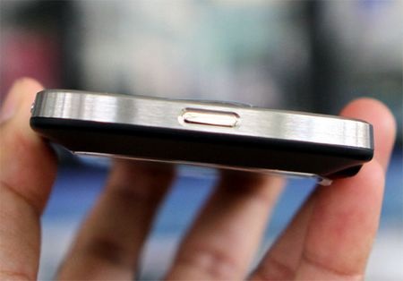 Blackberry Bold 9900 chính hãng giá gần 16 triệu đồng - 7 Blackberry Bold 9900 chính hãng giá gần 16 triệu đồng - 7