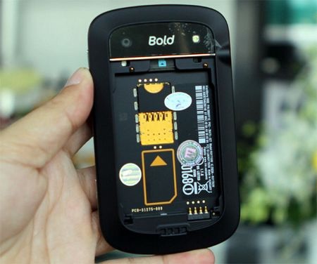 Blackberry Bold 9900 chính hãng giá gần 16 triệu đồng - 9 Blackberry Bold 9900 chính hãng giá gần 16 triệu đồng - 9