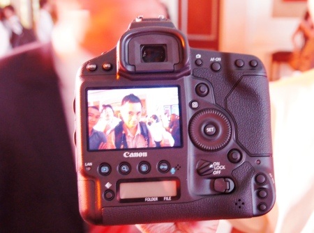 “Siêu phẩm” EOS-1D X của Canon bất ngờ xuất hiện tại VN - 6