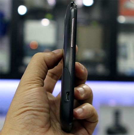 HTC Sensation XE chính hãng giá gần 15 triệu đồng - 10 HTC Sensation XE chính hãng giá gần 15 triệu đồng - 10