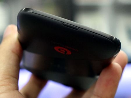 HTC Sensation XE chính hãng giá gần 15 triệu đồng - 12 HTC Sensation XE chính hãng giá gần 15 triệu đồng - 12