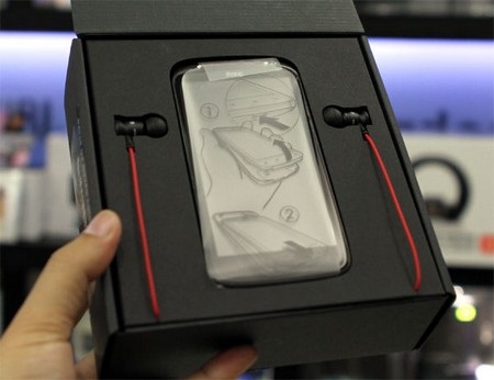 HTC Sensation XE chính hãng giá gần 15 triệu đồng - 2 HTC Sensation XE chính hãng giá gần 15 triệu đồng - 2