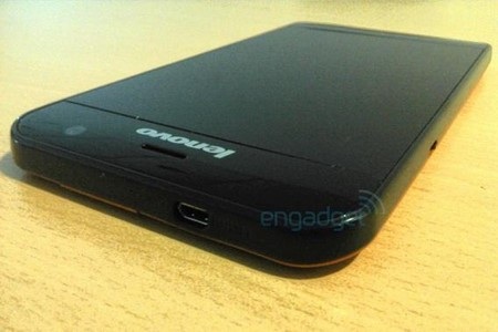 Rò rỉ hình ảnh smartphone “lai” tablet của Lenovo - 1