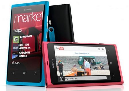 Nokia Lumia 800 bị "tố" pin sụt nhanh - 1