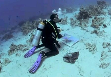 Vẽ tranh dưới đáy Biển Đen - 1 Vẽ tranh dưới đáy Biển Đen - 1