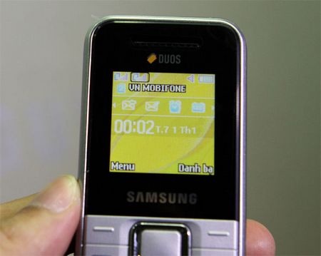Điện thoại 2 SIM của Samsung giá dưới 1 triệu đồng - 11 Điện thoại 2 SIM của Samsung giá dưới 1 triệu đồng - 11