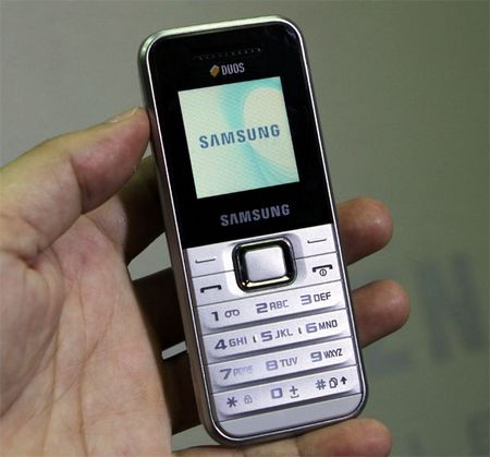 Điện thoại 2 SIM của Samsung giá dưới 1 triệu đồng - 12 Điện thoại 2 SIM của Samsung giá dưới 1 triệu đồng - 12