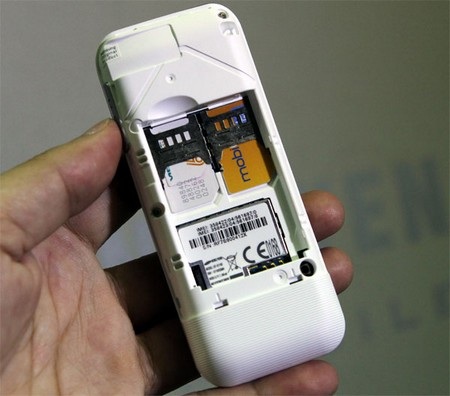 Điện thoại 2 SIM của Samsung giá dưới 1 triệu đồng - 7 Điện thoại 2 SIM của Samsung giá dưới 1 triệu đồng - 7