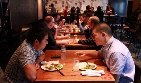 Thăm “đại bản doanh” mới của Facebook - 15