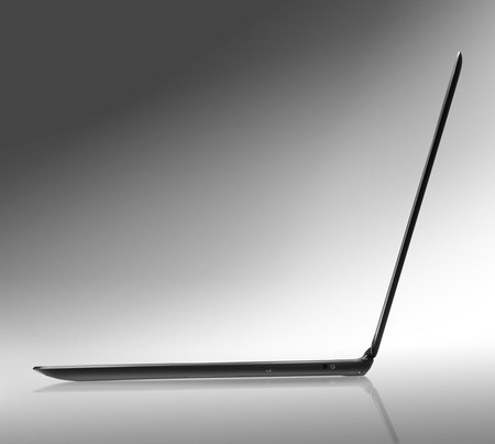 Acer trình làng ultrabook mỏng nhất thế giới tại CES 2012 - 3 Acer trình làng ultrabook mỏng nhất thế giới tại CES 2012 - 3