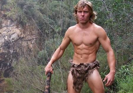 Chàng trai sống trong rừng để trở thành Tarzan - 1 Chàng trai sống trong rừng để trở thành Tarzan - 1