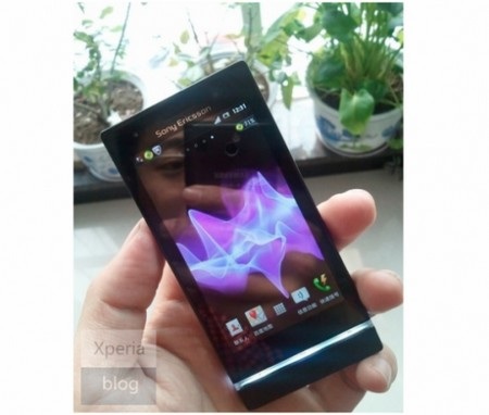 Rò rỉ hình ảnh  và cấu hình smartphone mới của Sony - 1