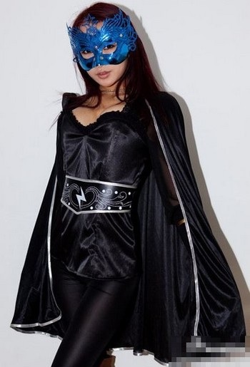 “Nữ anh hùng quyến rũ” làm từ thiện tại Trung Quốc - 5 “Nữ anh hùng quyến rũ” làm từ thiện tại Trung Quốc - 5