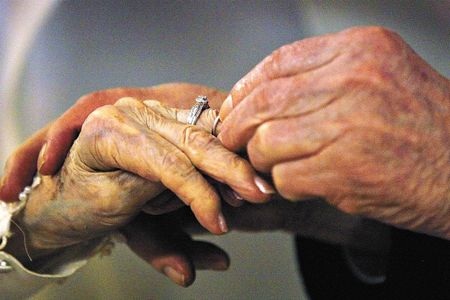 Lấy chồng ở tuổi 100 - 3