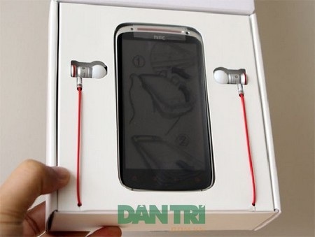HTC Sensation XE màu trắng chính hãng tại VN - 2 HTC Sensation XE màu trắng chính hãng tại VN - 2