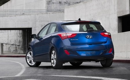 Hyundai trình làng bản coupe và hatchback của xe Elantra - 11 Hyundai trình làng bản coupe và hatchback của xe Elantra - 11