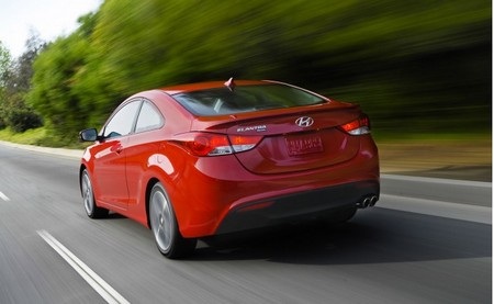 Hyundai trình làng bản coupe và hatchback của xe Elantra - 3 Hyundai trình làng bản coupe và hatchback của xe Elantra - 3