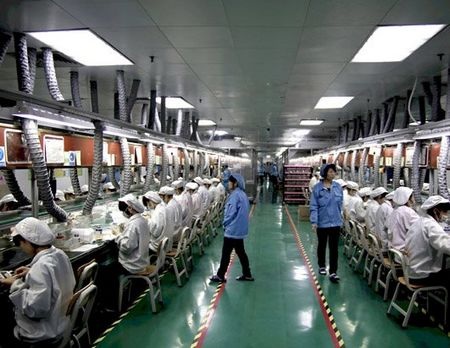 Hình ảnh hiếm có bên trong nhà máy iPhone ở Trung Quốc - 8 Hình ảnh hiếm có bên trong nhà máy iPhone ở Trung Quốc - 8