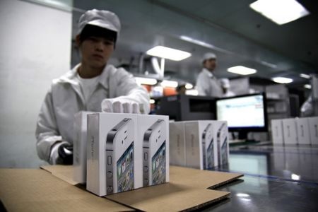 Hình ảnh hiếm có bên trong nhà máy iPhone ở Trung Quốc - 11 Hình ảnh hiếm có bên trong nhà máy iPhone ở Trung Quốc - 11