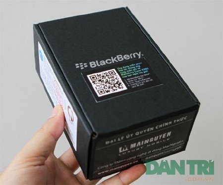 Đập hộp BlackBerry Curve cảm ứng giá rẻ tại Việt Nam - 1 Đập hộp BlackBerry Curve cảm ứng giá rẻ tại Việt Nam