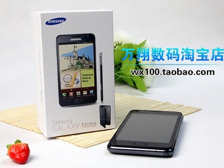 Cận cảnh Galaxy Note “rởm” siêu rẻ