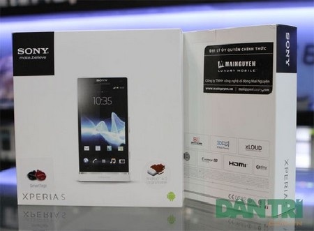 Đập hộp Sony Xperia S chính hãng tại Việt Nam - 1 Đập hộp Sony Xperia S chính hãng tại Việt Nam