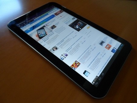 Cận cảnh máy tính bảng cỡ “khủng” của Toshiba