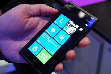 Nokia thừa nhận lỗi rớt mạng trên Lumia 900