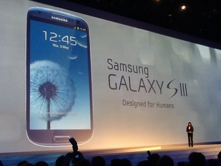 Samsung trình diễn “vũ khí bí mật” Galaxy S III 