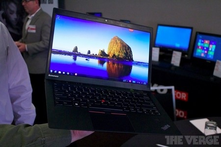 Lenovo trình làng ultrabook có vỏ bằng sợi carbon siêu nhẹ