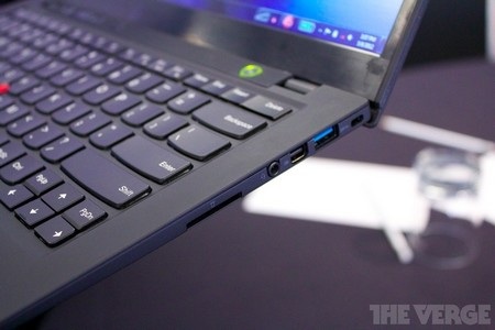 Lenovo trình làng ultrabook có vỏ bằng sợi carbon siêu nhẹ