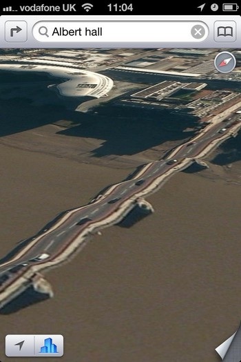 Đường sá ở London (Anh) như vừa trải qua một thảm họa động đất hay sóng thần