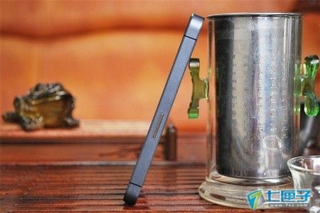 Hãng điện thoại “nhái” iPhone 5 thách thức Apple - 2 Máy có kiểu dáng và thiết kế giống hệt hình ảnh bị rò rỉ của iPhone 5