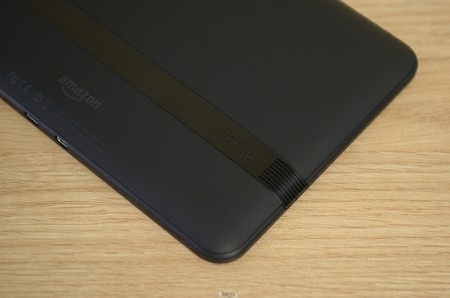 Mặt sau với logo Kindle