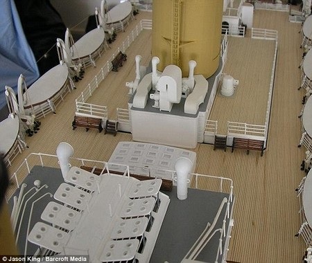 Các chi tiết trên con tàu đều được tái hiện một cách chính xác và tỉ mỉ