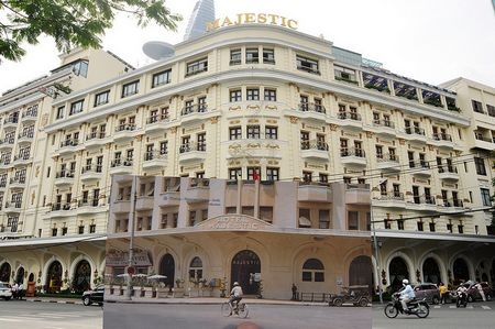 Ấn tượng Việt Nam “xưa và nay” qua bộ ảnh lồng trong ảnh - 5 Khách sạn Majestic (Sài Gòn) năm 1966 và nay